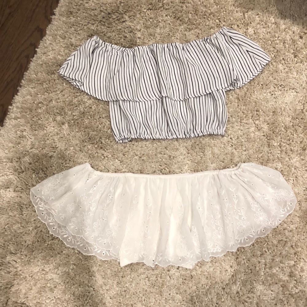 2/20 Off the shoulders BOHO crop tops with flow like design